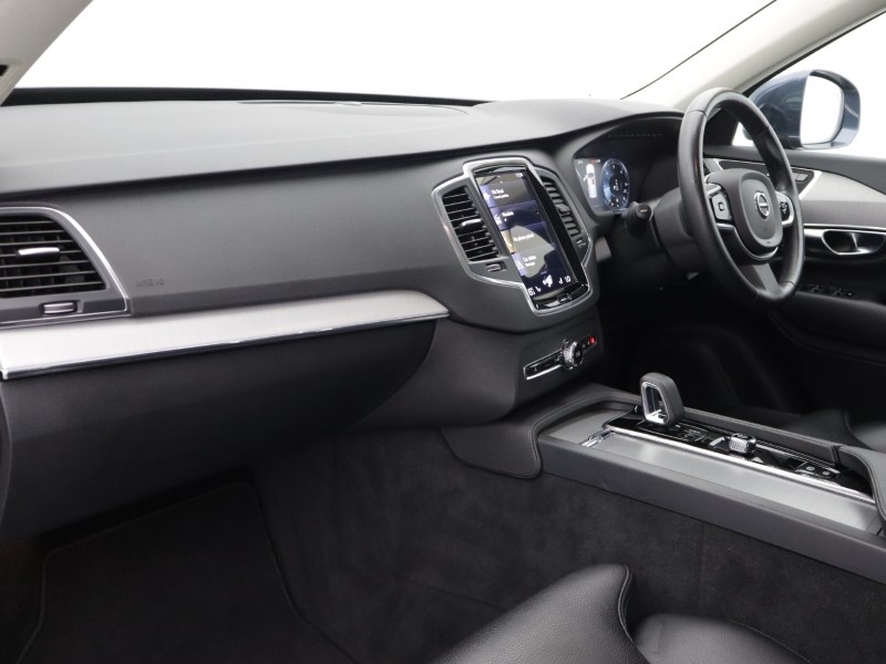 2022 (22) VOLVO XC90 2.0 B5D [235] Momentum 5dr AWD Geartronic 5636995
