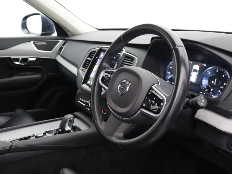 2022 (22) VOLVO XC90 2.0 B5D [235] Momentum 5dr AWD Geartronic 5636993