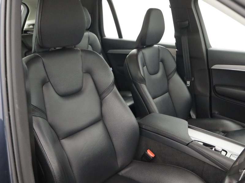 2022 (22) VOLVO XC90 2.0 B5D [235] Momentum 5dr AWD Geartronic 5636992