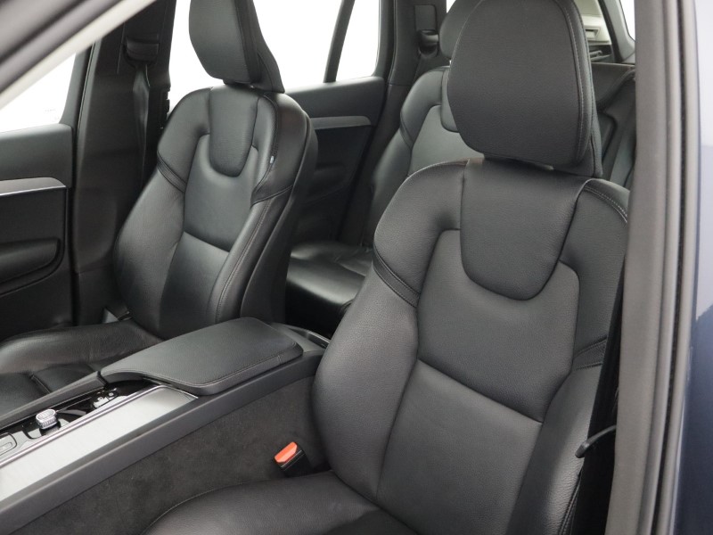 2022 (22) VOLVO XC90 2.0 B5D [235] Momentum 5dr AWD Geartronic 5636994