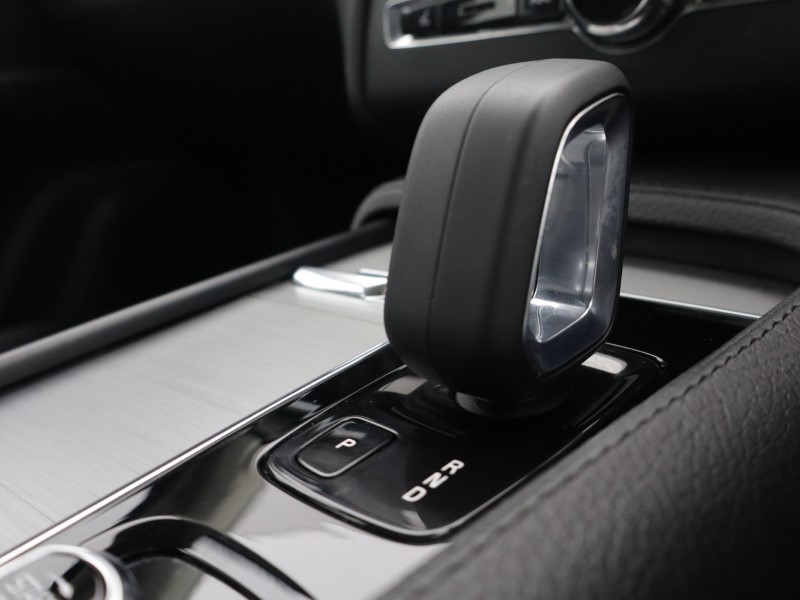 2022 (22) VOLVO XC90 2.0 B5D [235] Momentum 5dr AWD Geartronic 5637014