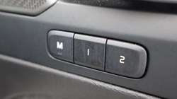 2025 (75) VOLVO XC40 2.0 B4P Ultra Dark 5dr Auto 5648695