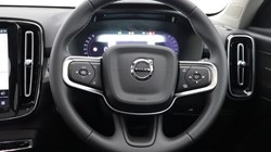 2025 (75) VOLVO XC40 2.0 B4P Ultra Dark 5dr Auto 5648711