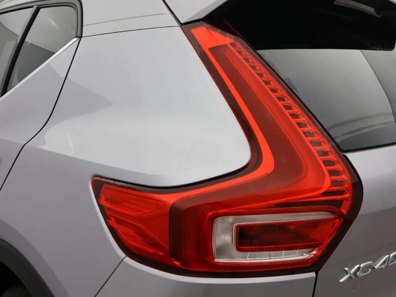 2025 (75) VOLVO XC40 2.0 B4P Ultra Dark 5dr Auto 5648678