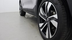 2025 (75) VOLVO XC40 2.0 B4P Ultra Dark 5dr Auto 5648686