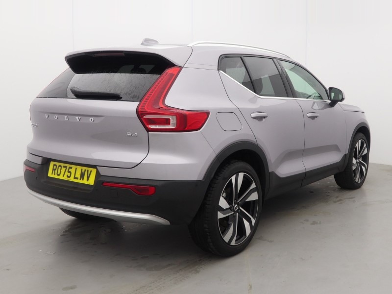 2025 (75) VOLVO XC40 2.0 B4P Ultra Dark 5dr Auto 5648670