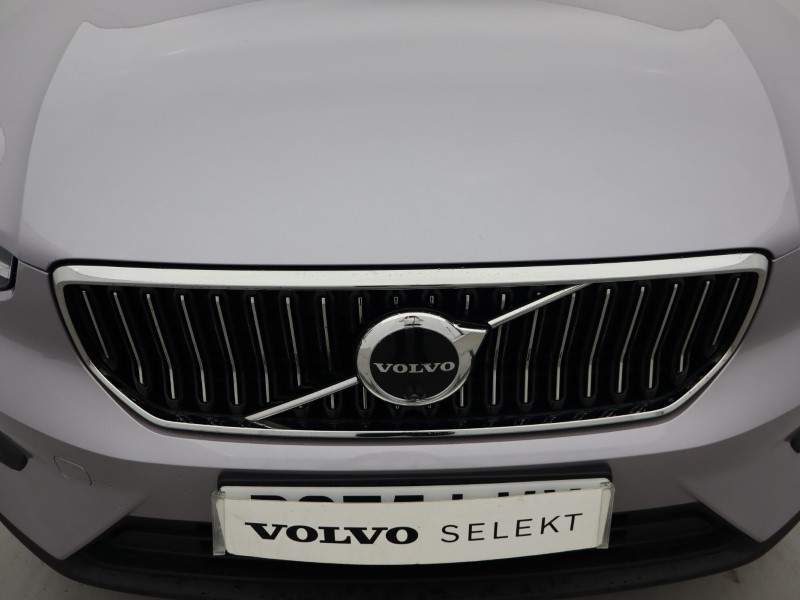 2025 (75) VOLVO XC40 2.0 B4P Ultra Dark 5dr Auto 5648675