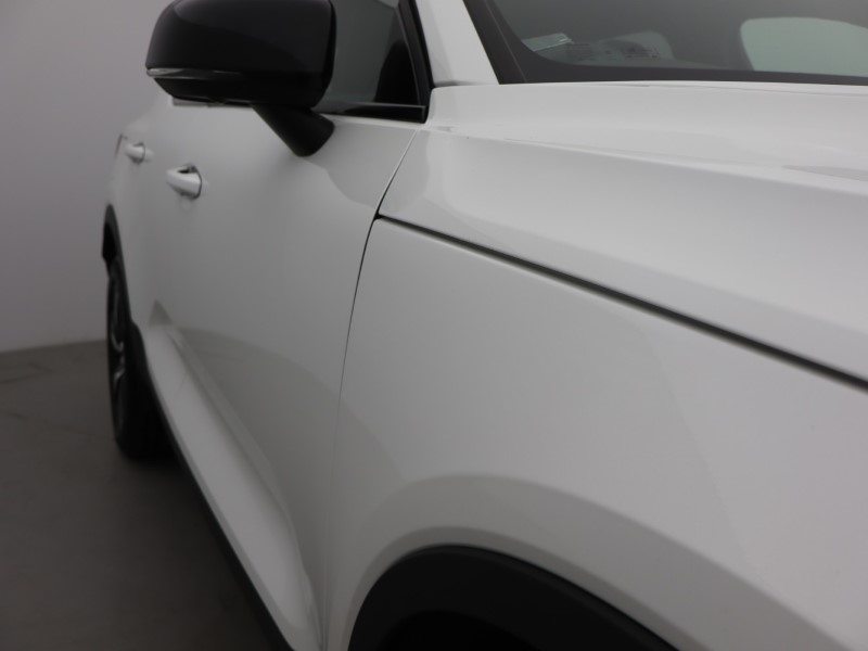 2023 (23) VOLVO XC40 2.0 B4P Plus Dark 5dr AWD Auto 5623089