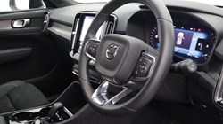 2023 (23) VOLVO XC40 2.0 B4P Plus Dark 5dr AWD Auto 5623107