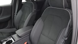 2023 (23) VOLVO XC40 2.0 B4P Plus Dark 5dr AWD Auto 5623111