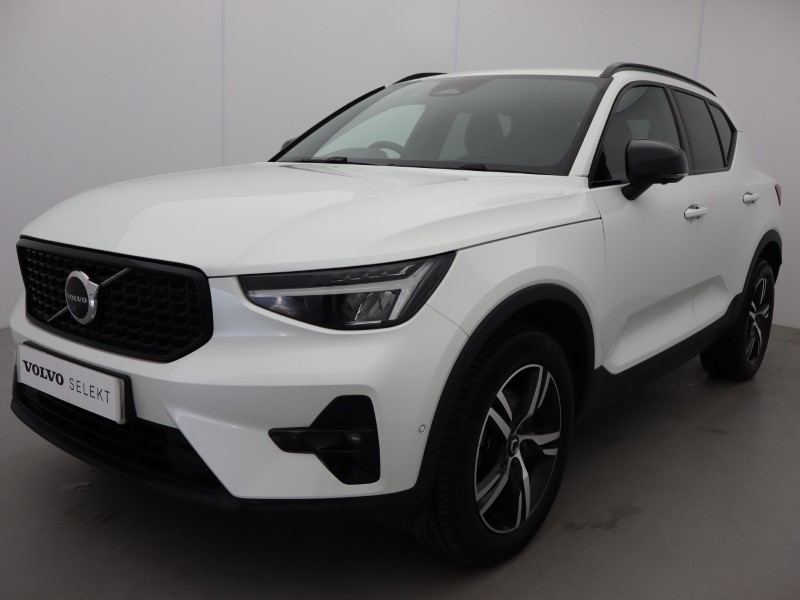 2023 (23) VOLVO XC40 2.0 B4P Plus Dark 5dr AWD Auto 5623084