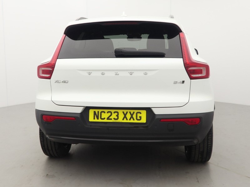 2023 (23) VOLVO XC40 2.0 B4P Plus Dark 5dr AWD Auto 5623077
