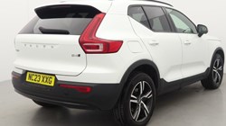 2023 (23) VOLVO XC40 2.0 B4P Plus Dark 5dr AWD Auto 5623081
