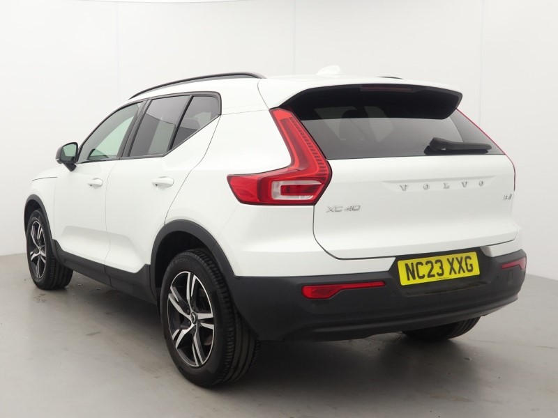 2023 (23) VOLVO XC40 2.0 B4P Plus Dark 5dr AWD Auto 5623080