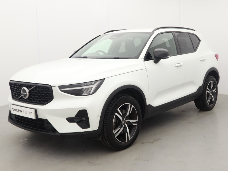 2023 (23) VOLVO XC40 2.0 B4P Plus Dark 5dr AWD Auto 5623074