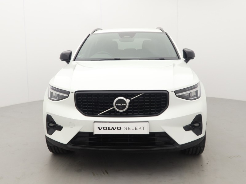 2023 (23) VOLVO XC40 2.0 B4P Plus Dark 5dr AWD Auto 5623075