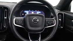 2023 (23) VOLVO XC40 2.0 B4P Plus Dark 5dr AWD Auto 5623100