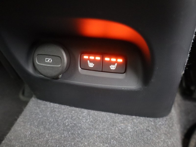 2023 (23) VOLVO XC40 2.0 B4P Plus Dark 5dr AWD Auto 5623240