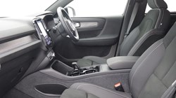 2023 (23) VOLVO XC40 2.0 B4P Plus Dark 5dr AWD Auto 5623097