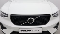 2023 (23) VOLVO XC40 2.0 B4P Plus Dark 5dr AWD Auto 5623088