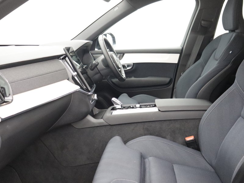 2025 (25) VOLVO XC90 2.0 B5P Plus Dark 5dr AWD Geartronic 5636404