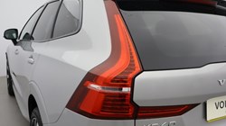 2021 (21) VOLVO XC60 2.0 B5P R DESIGN 5dr Geartronic 5620600