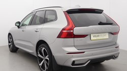 2021 (21) VOLVO XC60 2.0 B5P R DESIGN 5dr Geartronic 5620592