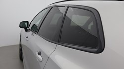 2021 (21) VOLVO XC60 2.0 B5P R DESIGN 5dr Geartronic 5620606