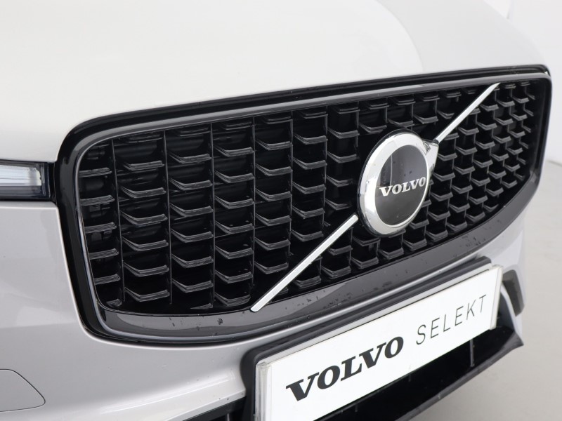 2021 (21) VOLVO XC60 2.0 B5P R DESIGN 5dr Geartronic 5620595
