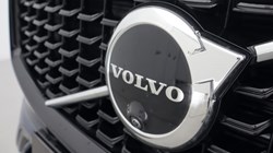 2025 (74) VOLVO XC60 2.0 B5P Plus Dark 5dr AWD Geartronic 5657365