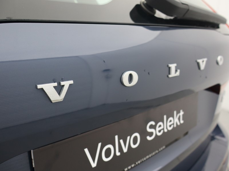 2025 (74) VOLVO XC60 2.0 B5P Plus Dark 5dr AWD Geartronic 5657369