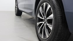 2025 (74) VOLVO XC60 2.0 B5P Plus Dark 5dr AWD Geartronic 5657376