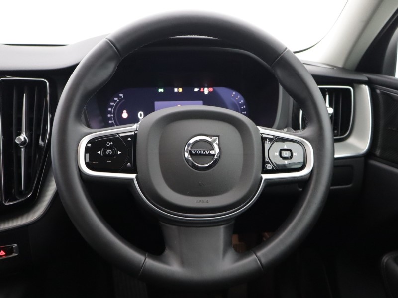 2025 (74) VOLVO XC60 2.0 B5P Plus Dark 5dr AWD Geartronic 5657400
