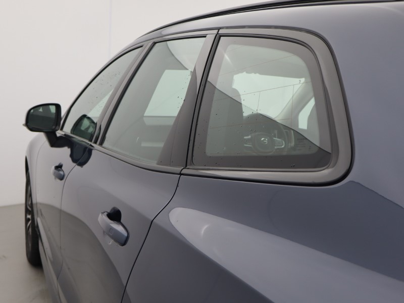 2025 (74) VOLVO XC60 2.0 B5P Plus Dark 5dr AWD Geartronic 5657374