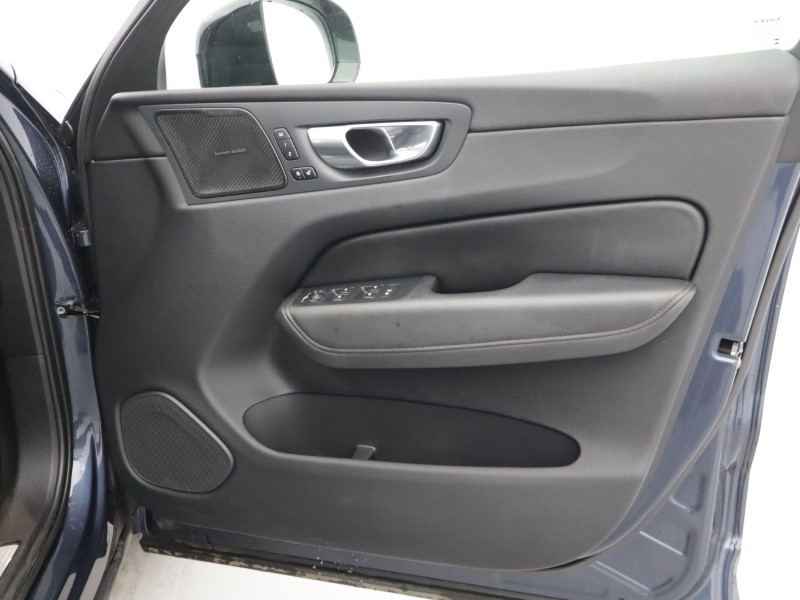 2025 (74) VOLVO XC60 2.0 B5P Plus Dark 5dr AWD Geartronic 5657380