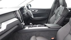 2025 (74) VOLVO XC60 2.0 B5P Plus Dark 5dr AWD Geartronic 5657378
