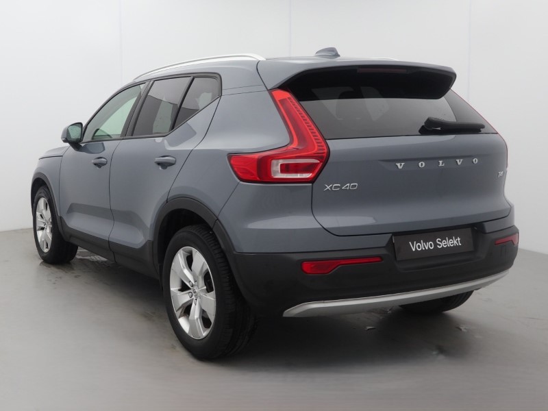 2020 (69) VOLVO XC40 2.0 T4 Momentum Pro 5dr AWD Geartronic 5661219