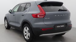 2020 (69) VOLVO XC40 2.0 T4 Momentum Pro 5dr AWD Geartronic 5661219