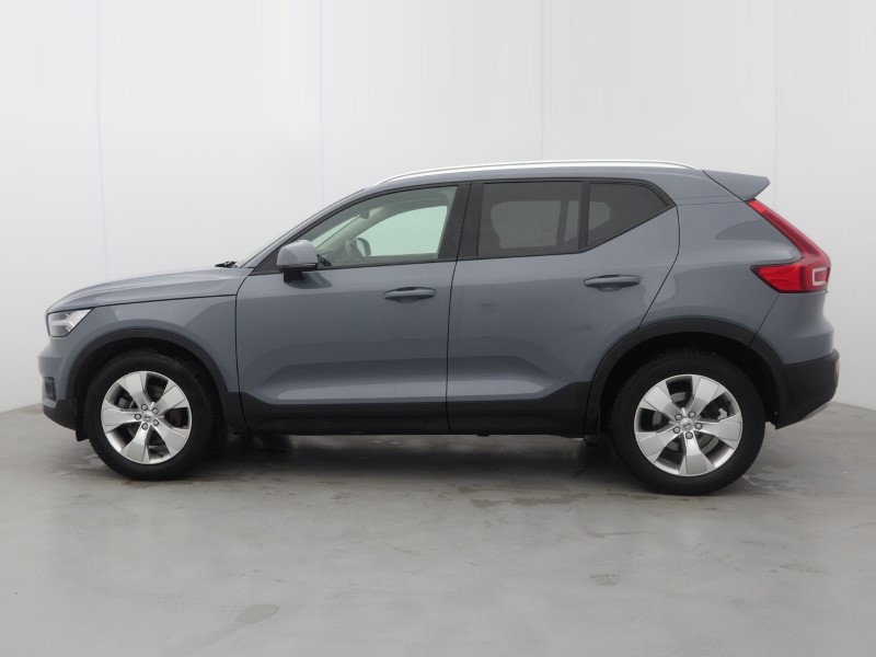 2020 (69) VOLVO XC40 2.0 T4 Momentum Pro 5dr AWD Geartronic 5661217