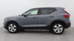 2020 (69) VOLVO XC40 2.0 T4 Momentum Pro 5dr AWD Geartronic 5661217