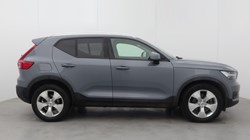 2020 (69) VOLVO XC40 2.0 T4 Momentum Pro 5dr AWD Geartronic 5661218