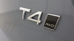 2020 (69) VOLVO XC40 2.0 T4 Momentum Pro 5dr AWD Geartronic 5661229