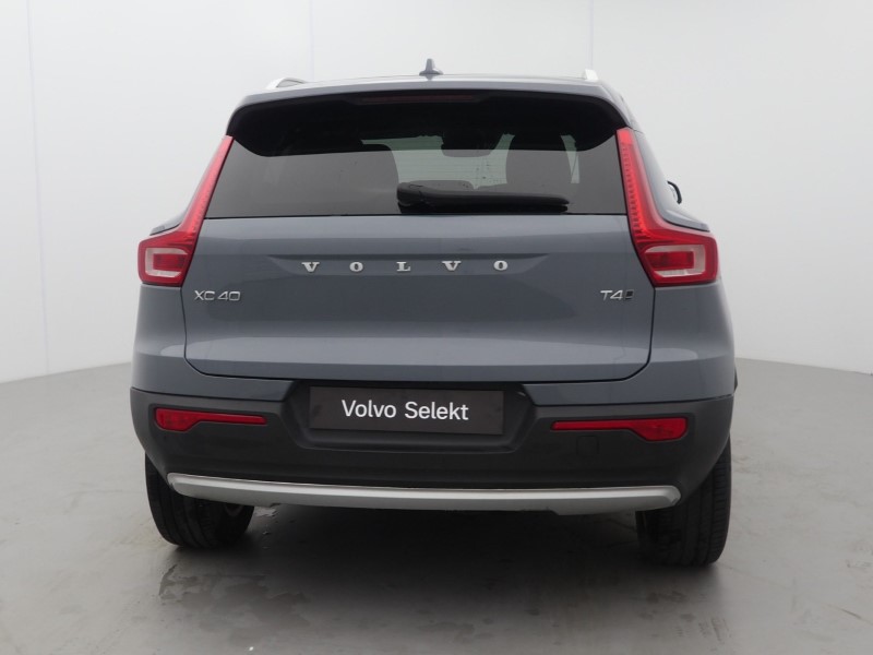2020 (69) VOLVO XC40 2.0 T4 Momentum Pro 5dr AWD Geartronic 5661216