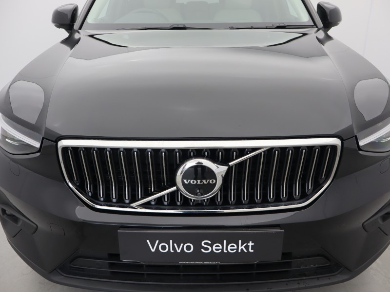 2025 (75) VOLVO XC40 2.0 B3P Ultra Dark 5dr Auto 5653957