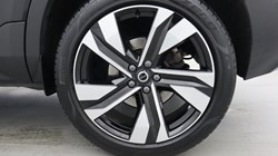2025 (75) VOLVO XC40 2.0 B3P Ultra Dark 5dr Auto 5653970