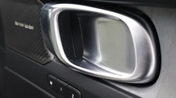 2025 (75) VOLVO XC40 2.0 B3P Ultra Dark 5dr Auto 5653979