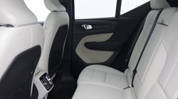 2025 (75) VOLVO XC40 2.0 B3P Ultra Dark 5dr Auto 5653973
