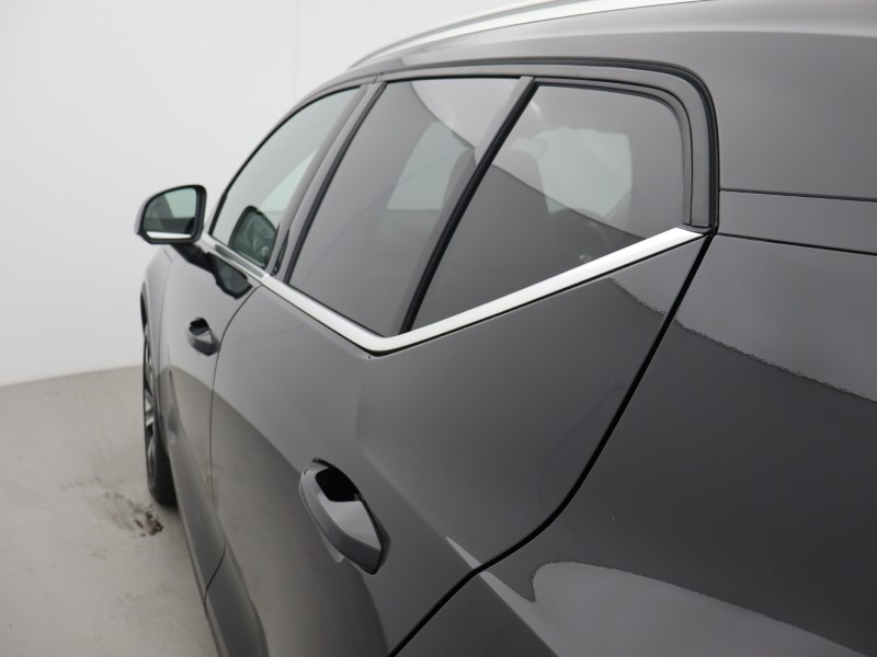 2025 (75) VOLVO XC40 2.0 B3P Ultra Dark 5dr Auto 5653969