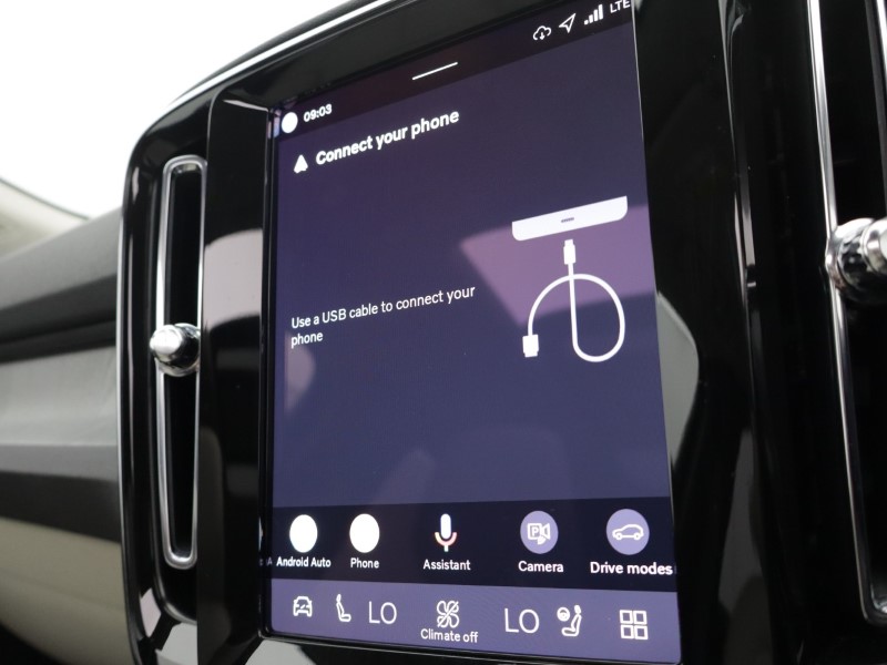 2025 (75) VOLVO XC40 2.0 B3P Ultra Dark 5dr Auto 5654003