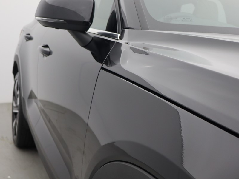 2025 (75) VOLVO XC40 2.0 B3P Ultra Dark 5dr Auto 5653947